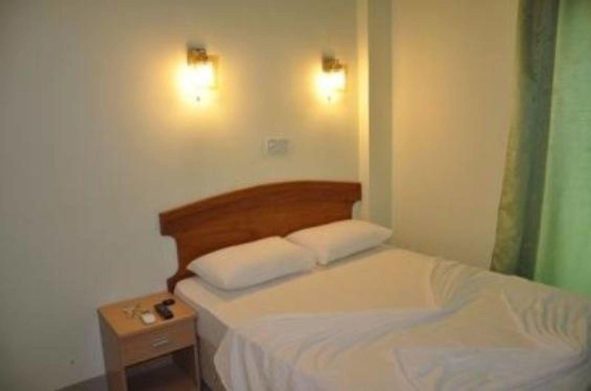 Kaani Lodge Male Zewnętrze zdjęcie